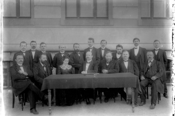 Kollegium der Volksschule zwischen 1905 und 1914